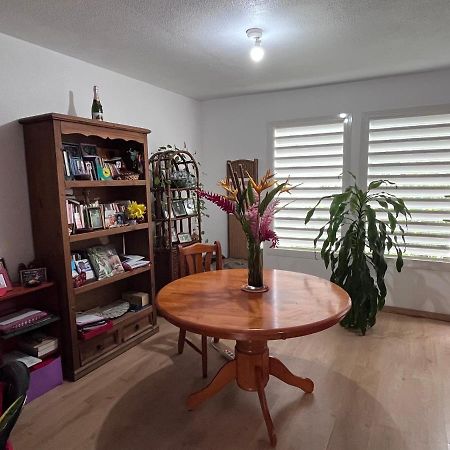 Appartement Les Abymes Exterior foto