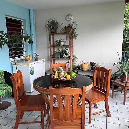 Appartement Les Abymes Exterior foto