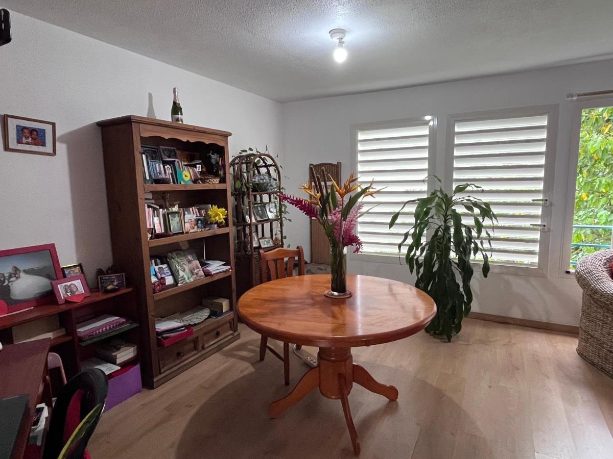 Appartement Les Abymes Exterior foto