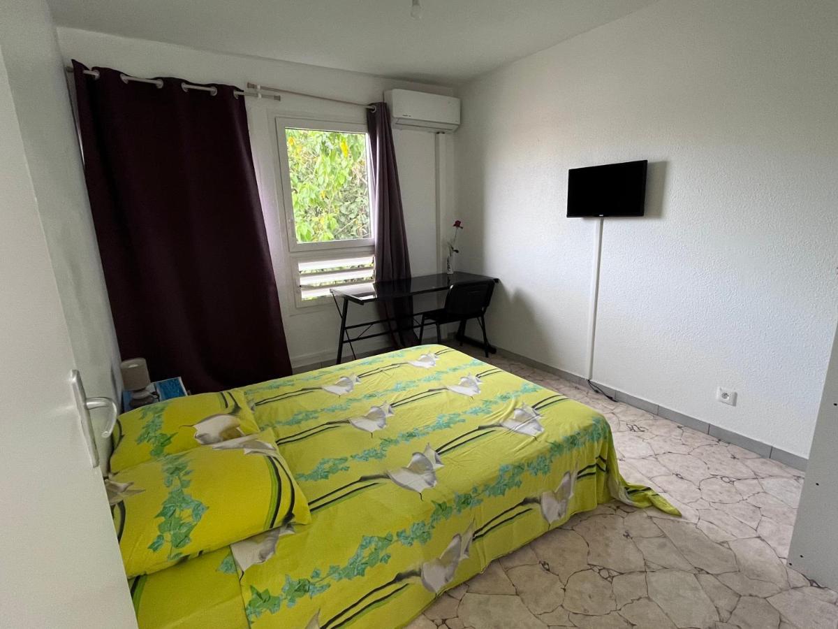 Appartement Les Abymes Exterior foto