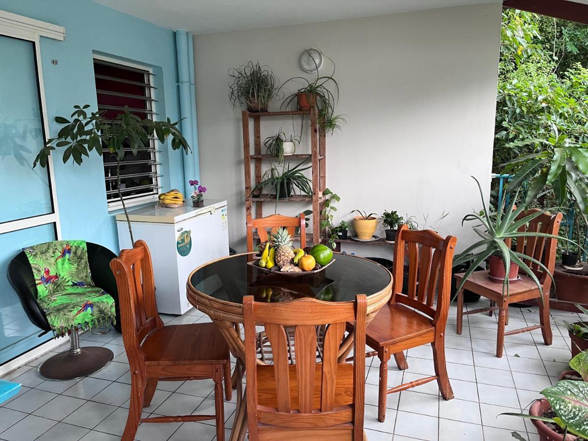 Appartement Les Abymes Exterior foto